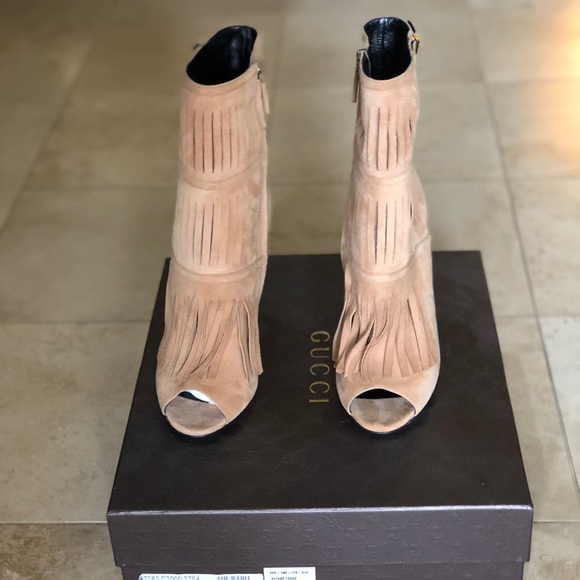 Gucci Heels - Picture 5 of 6